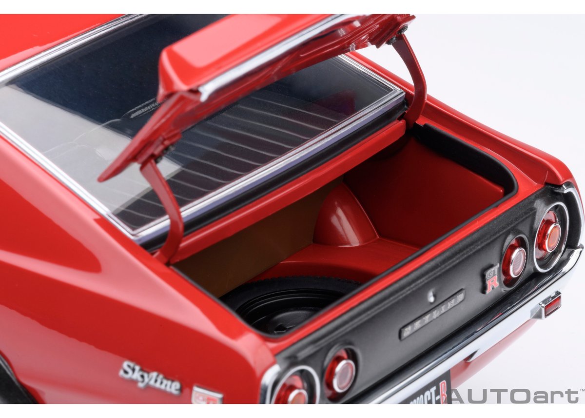 オートアート 1/18 GT-R KPGC10 ホワイト チューンドバージョン