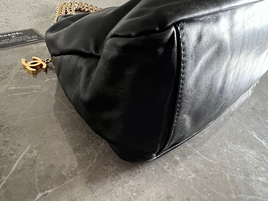 CHANEL ブラックレザー ショルダーバッグ★ギャランティカード付