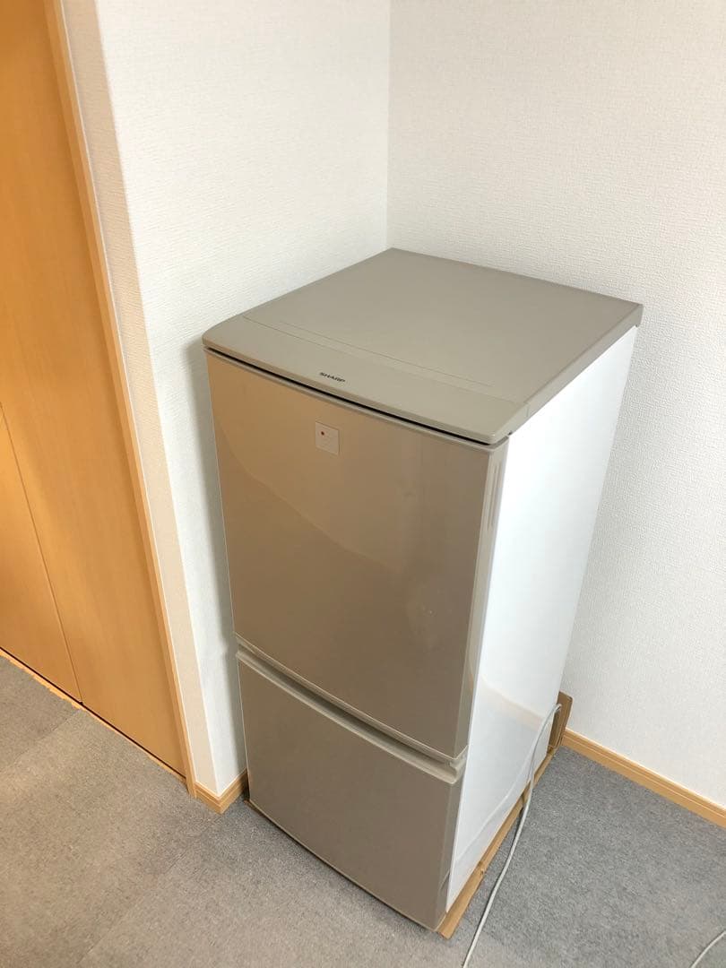 冷蔵庫 シャープ 2014年製 137L 新生活 住まい 冷蔵庫 シャープ 2014年製 137L 新生活 住まい - メルカリ